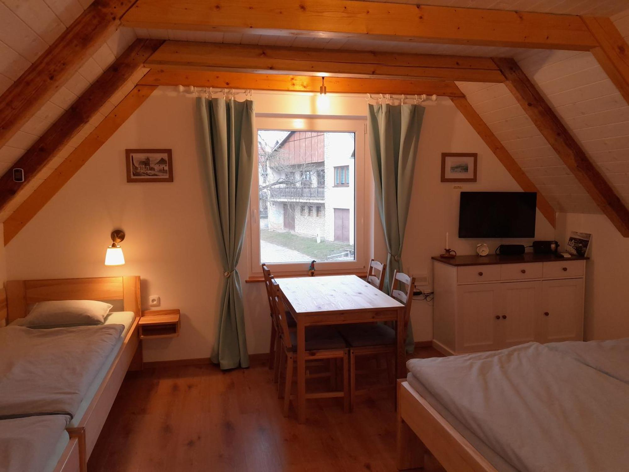 Ubytovani Na Sklepe U Prochazku Pouzdrany Exterior foto
